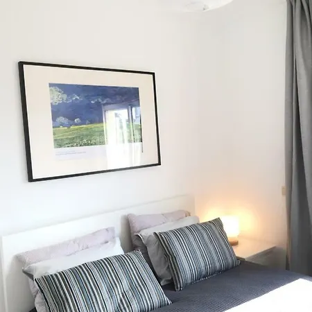 8 Bit Building - Another New アパート リスボン